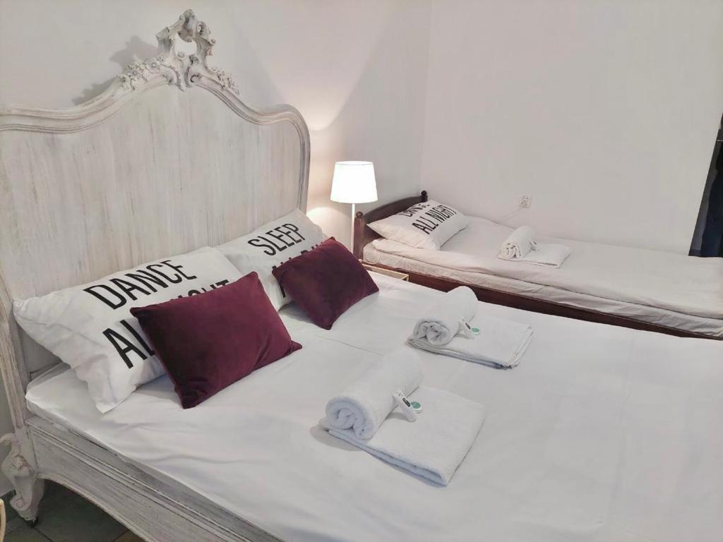 Bed and Breakfast Pod Roza Economy Леба Экстерьер фото